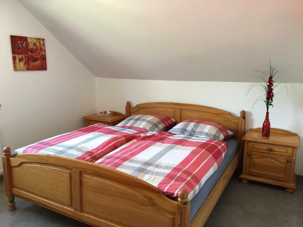 Ferienwohnung Ravelblick Roetgen Esterno foto